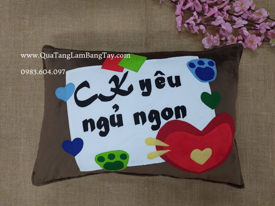 gối handmade tặng bạn trai